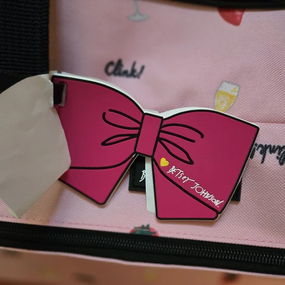 Betsey Johnson Rolling Duffle Bag Strawberry Champagne print w/polka dot lining - Picture 2 of 5